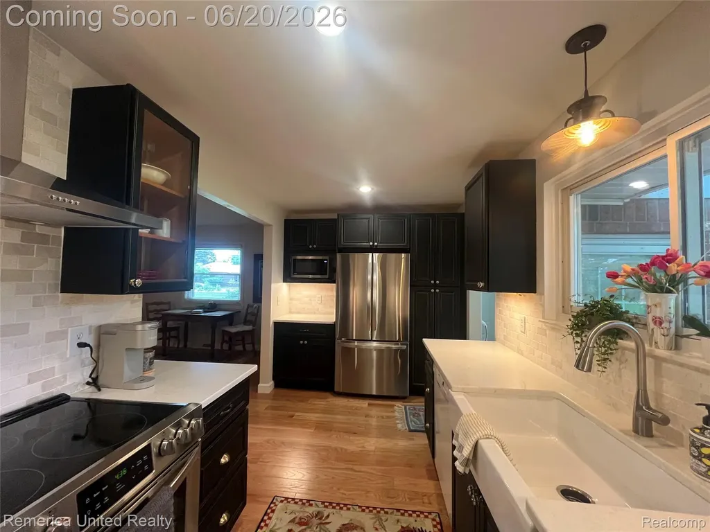 2223 Strader Drive West Bloomfield Charter Township MI 48324