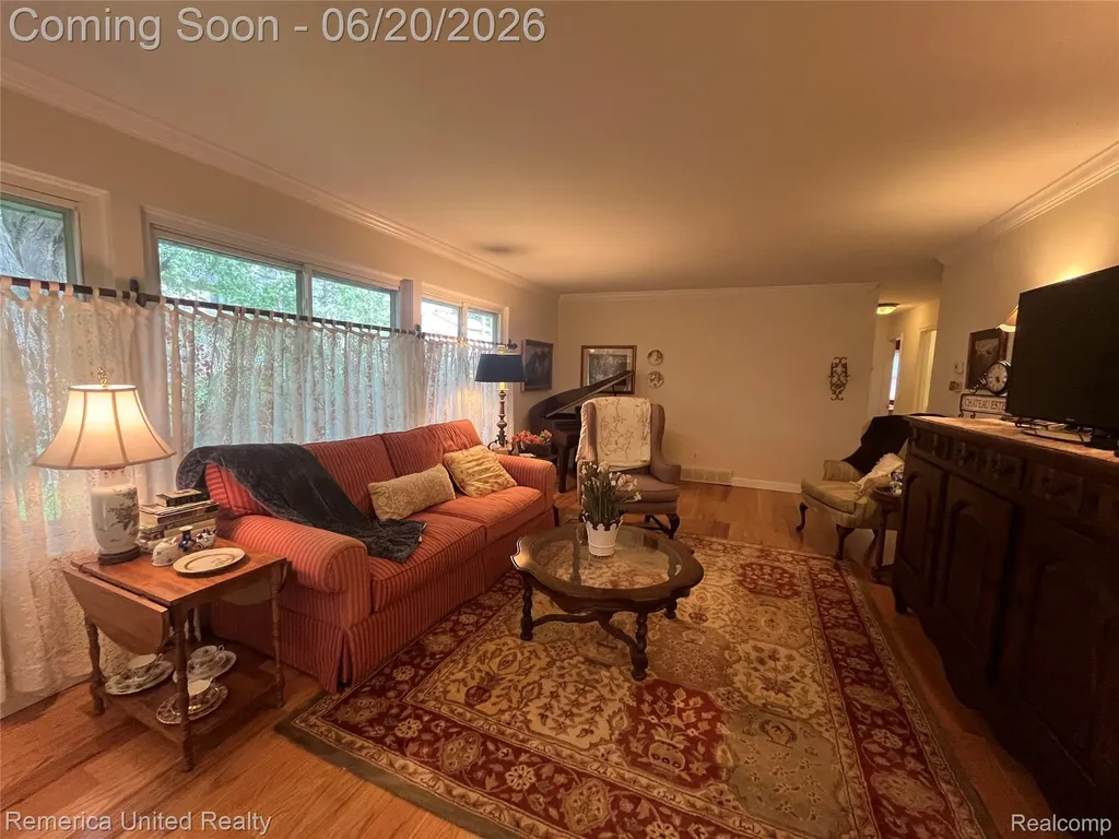 2223 Strader Drive West Bloomfield Charter Township MI 48324