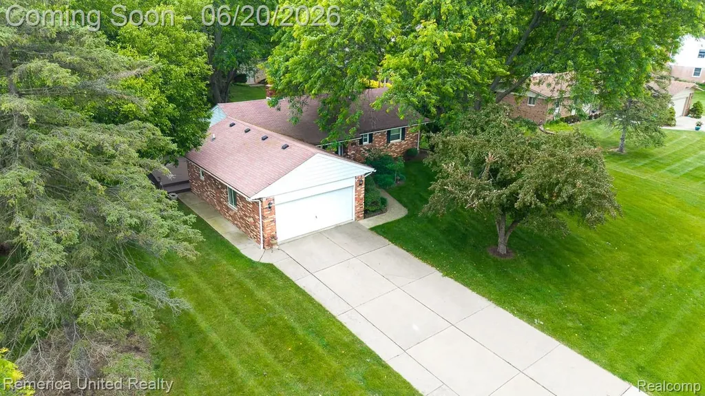 2223 Strader Drive West Bloomfield Charter Township MI 48324
