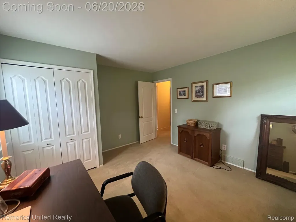 2223 Strader Drive West Bloomfield Charter Township MI 48324