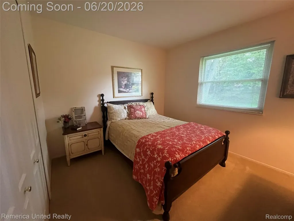 2223 Strader Drive West Bloomfield Charter Township MI 48324