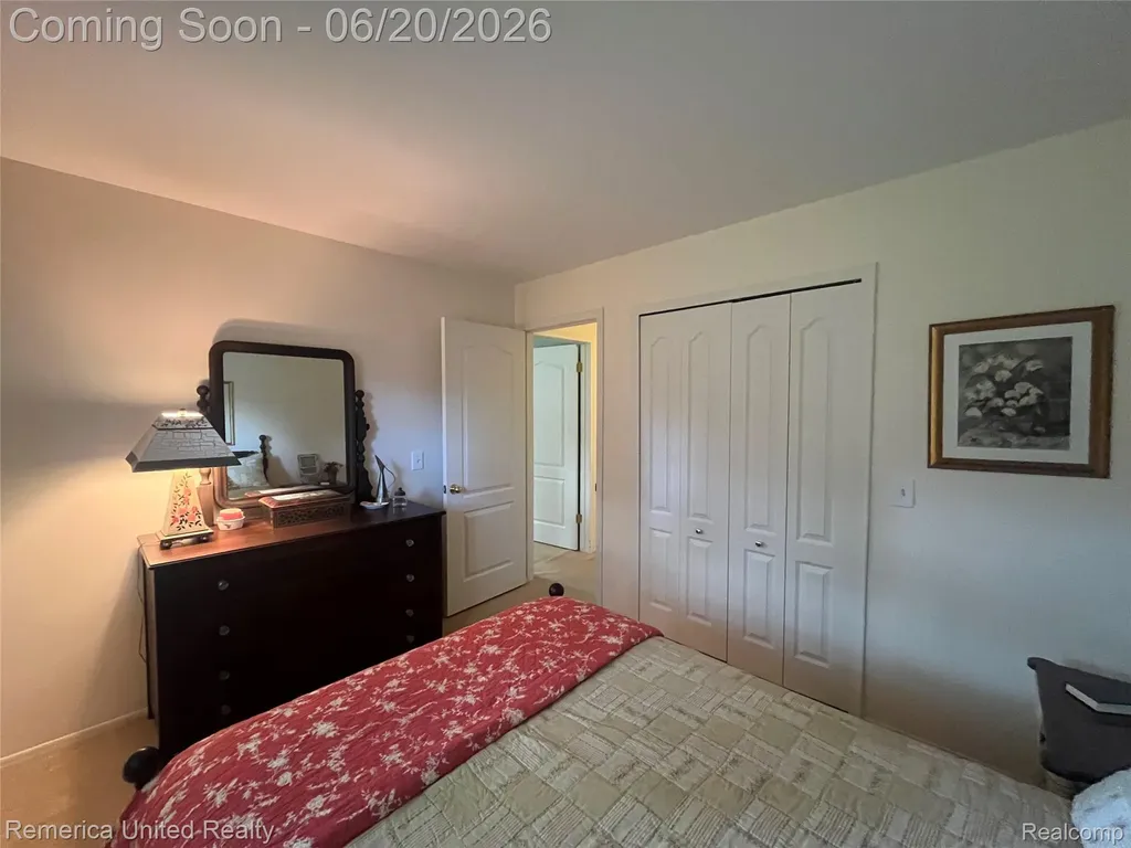 2223 Strader Drive West Bloomfield Charter Township MI 48324