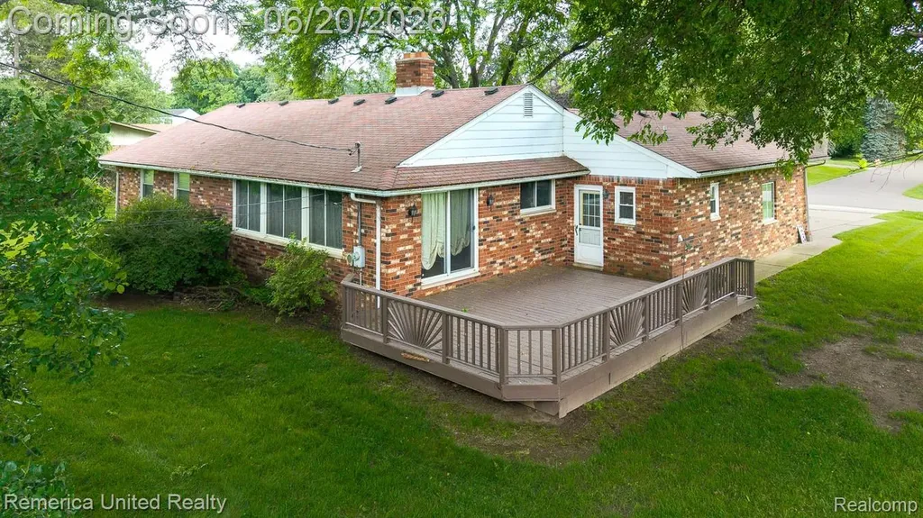 2223 Strader Drive West Bloomfield Charter Township MI 48324