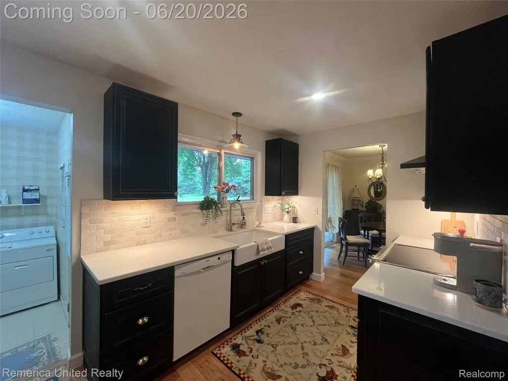 2223 Strader Drive West Bloomfield Charter Township MI 48324