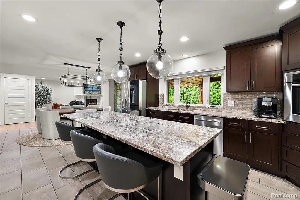 2118 Coach Way Court Bloomfield Hills City MI 48302