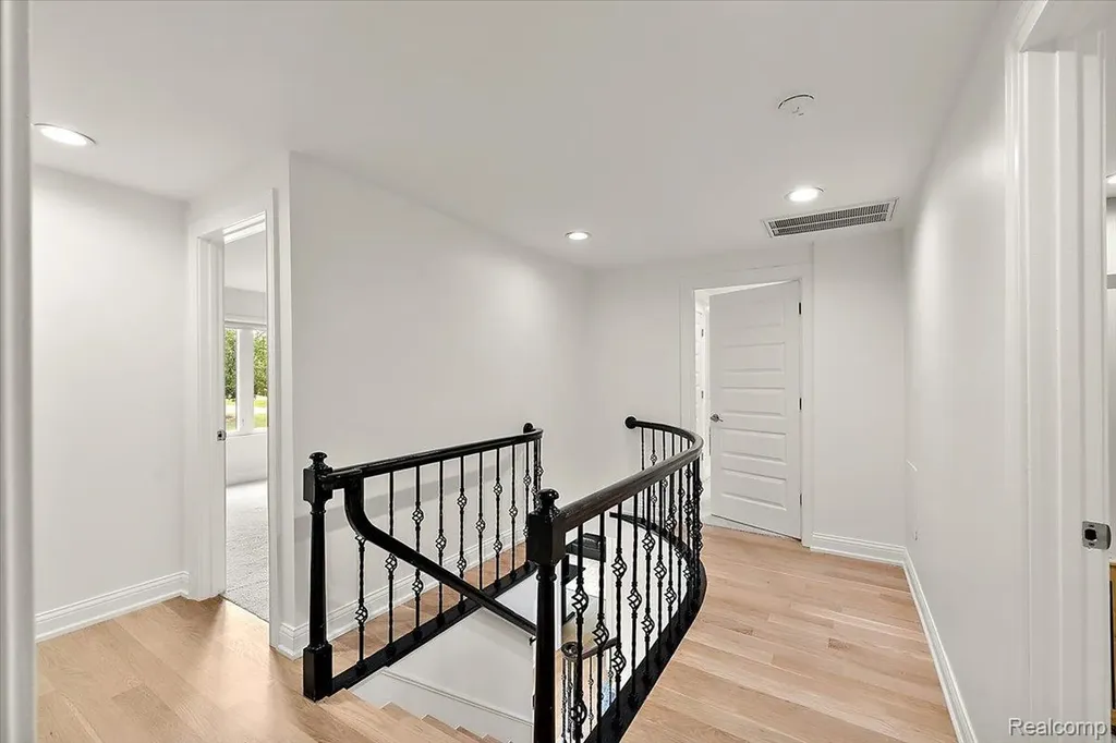 2118 Coach Way Court Bloomfield Hills City MI 48302