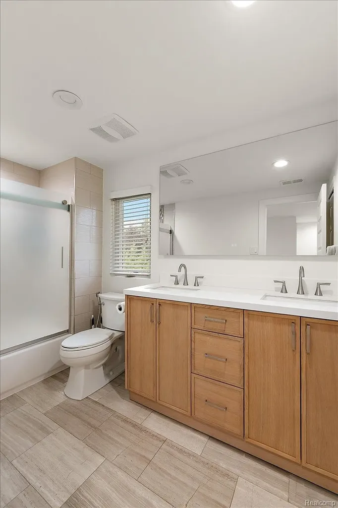 2118 Coach Way Court Bloomfield Hills City MI 48302