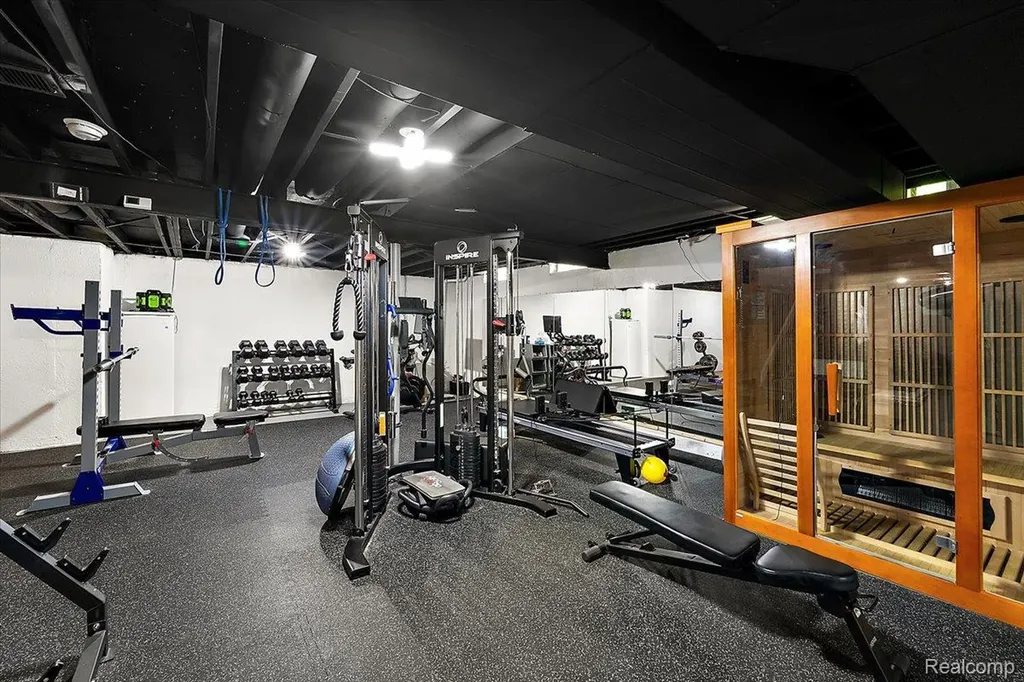 2118 Coach Way Court West Bloomfield Charter Township MI 48302