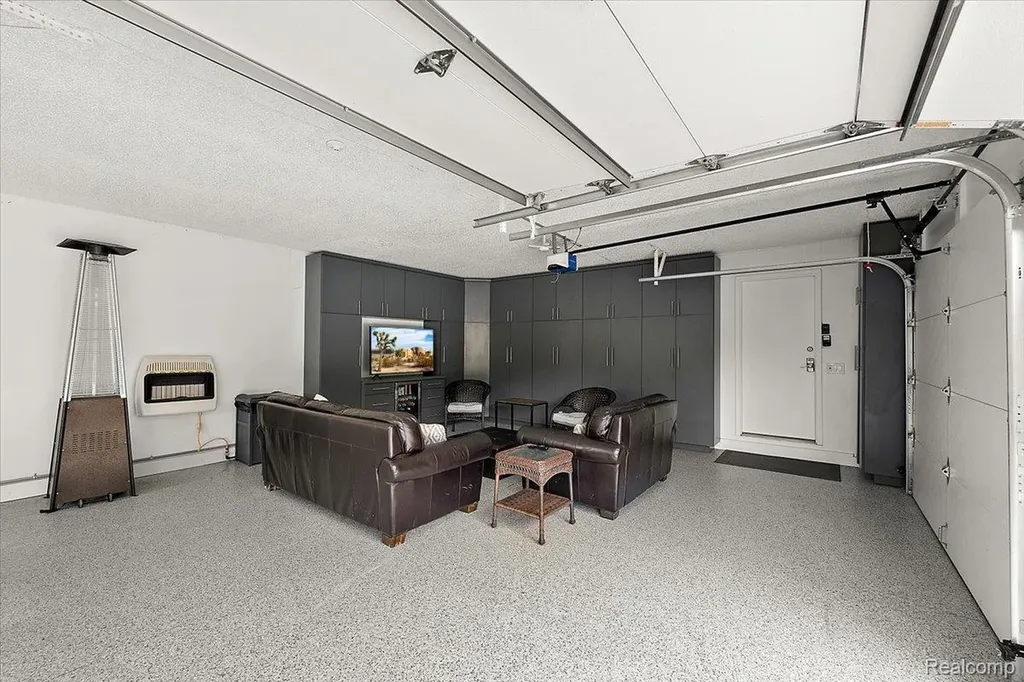 2118 Coach Way Court West Bloomfield Charter Township MI 48302