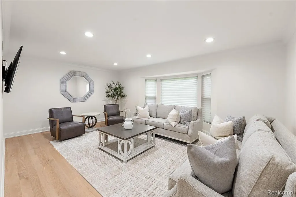 2118 Coach Way Court Bloomfield Hills City MI 48302