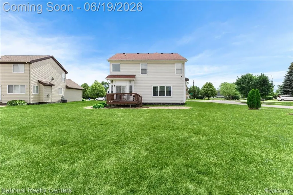 25035 Constitution Avenue Warren City MI 48089