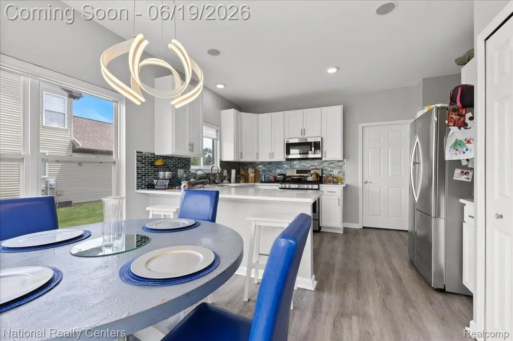 25035 Constitution Avenue Warren City MI 48089