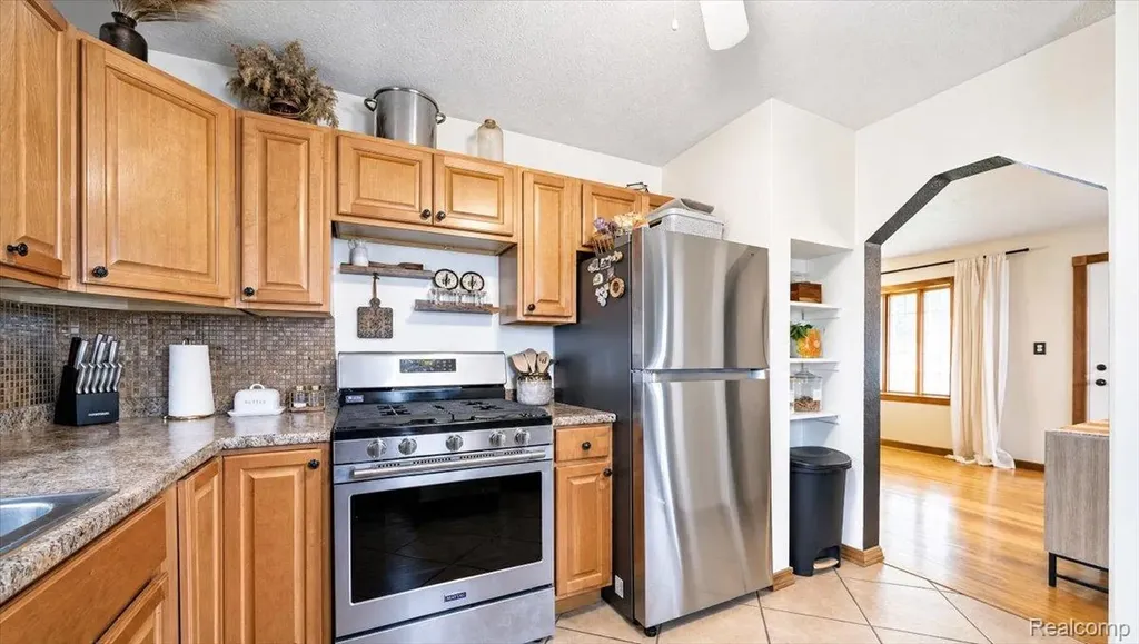 13458 Poplar Street Southgate City MI 48195