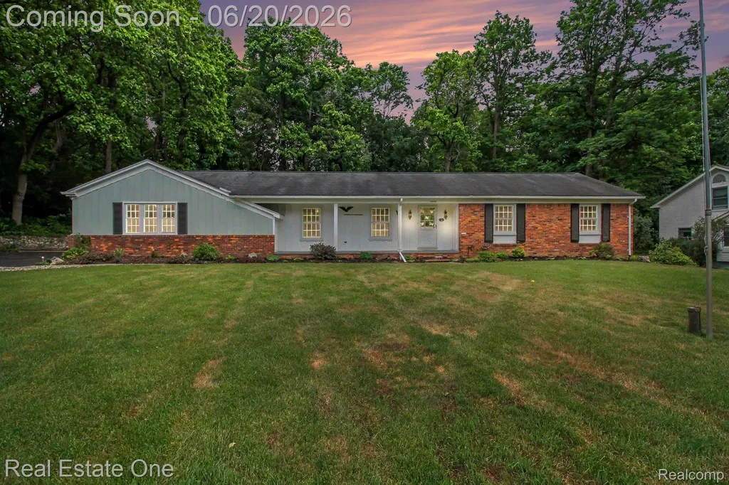 Genoa Township MI, 6440 Grand Circle Drive