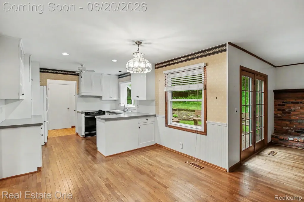 6440 Grand Circle Drive Genoa Township MI 48116