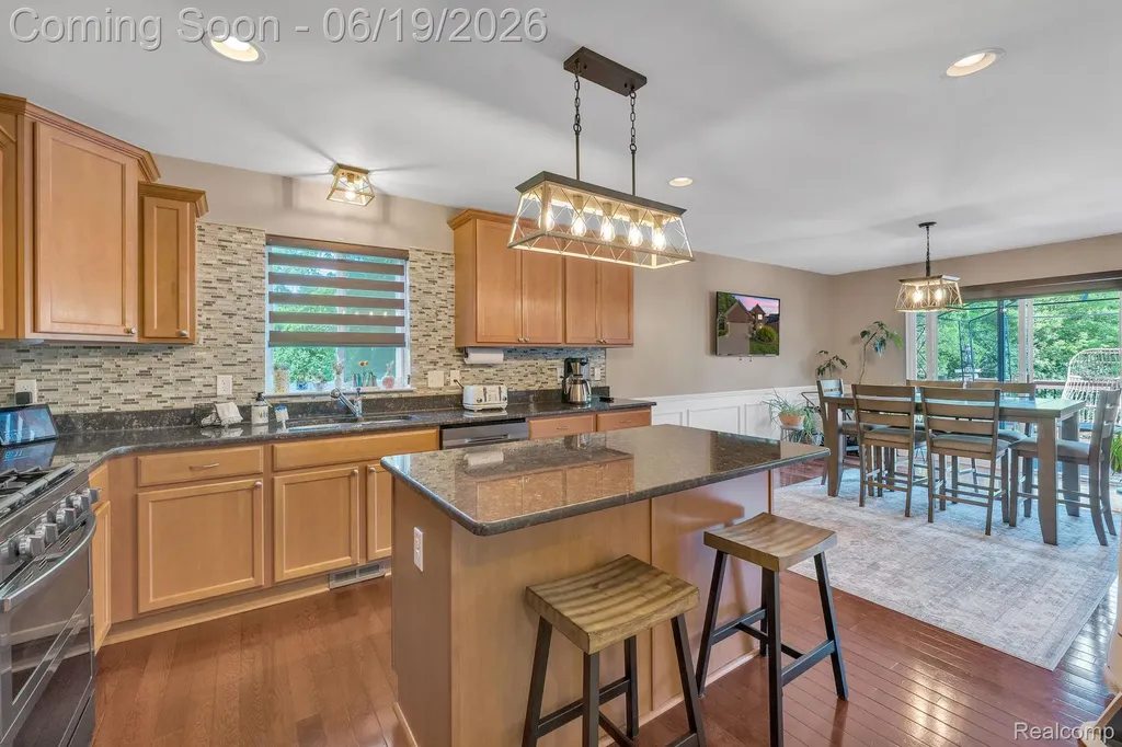 18090 Curtis Court Livonia City MI 48152