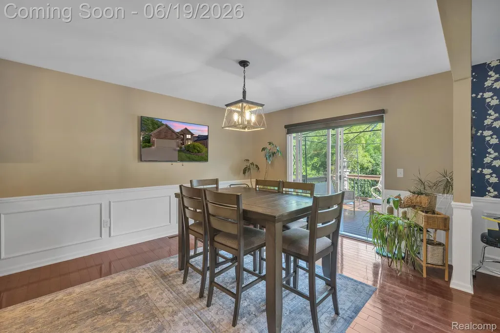 18090 Curtis Court Livonia City MI 48152