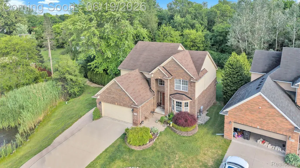 18090 Curtis Court Livonia City MI 48152