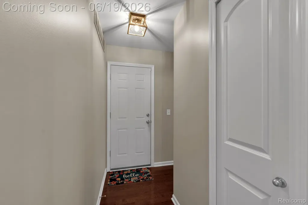 18090 Curtis Court Livonia City MI 48152