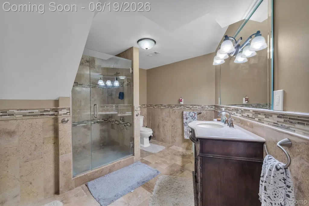 18090 Curtis Court Livonia City MI 48152