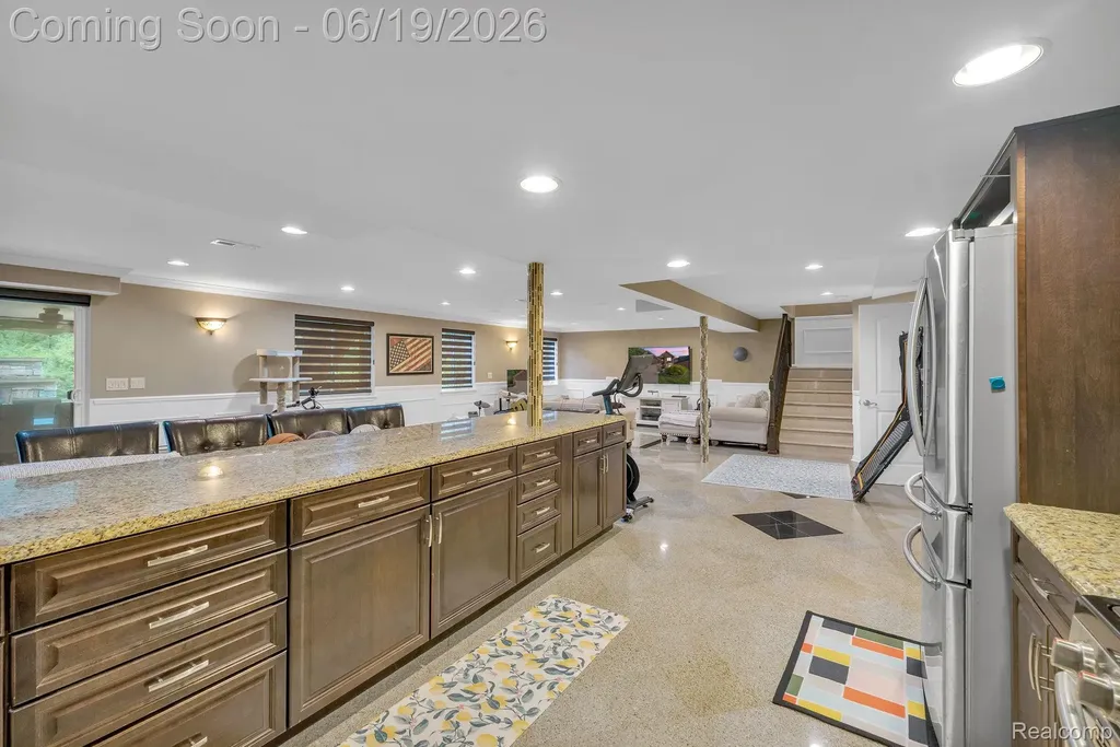 18090 Curtis Court Livonia City MI 48152