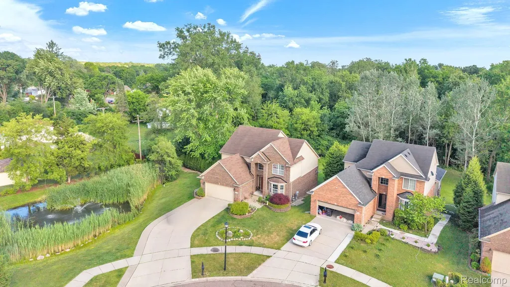 18090 Curtis Court Livonia City MI 48152
