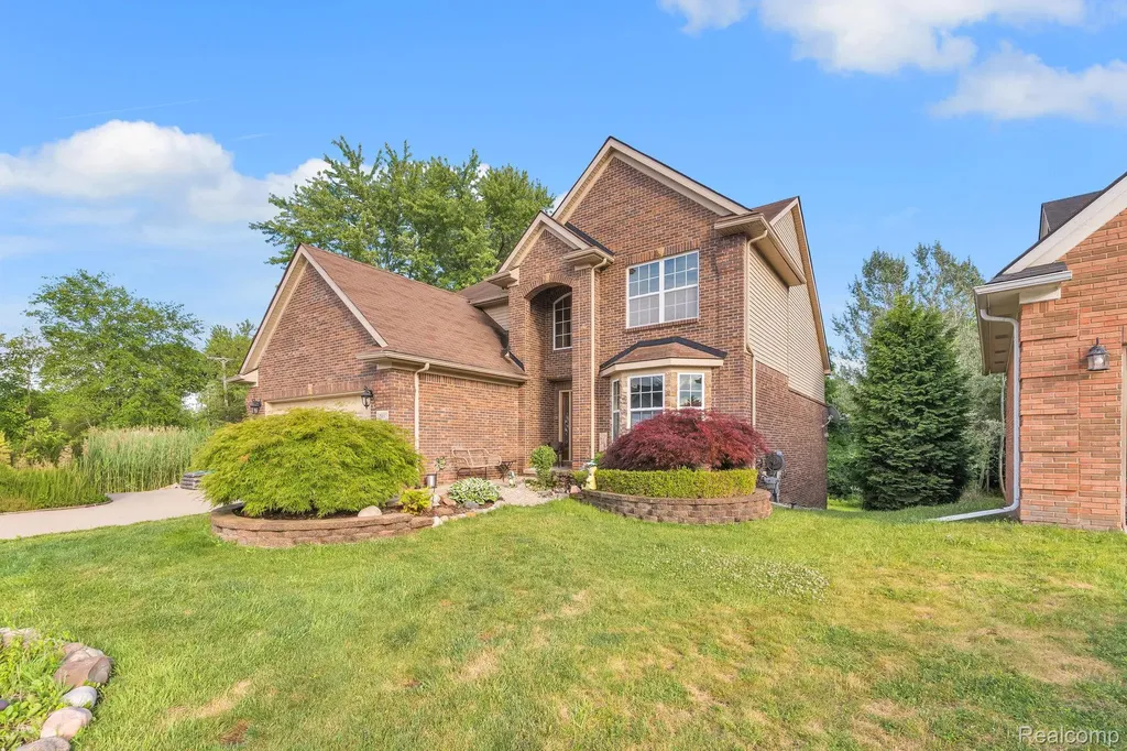 18090 Curtis Court Livonia City MI 48152