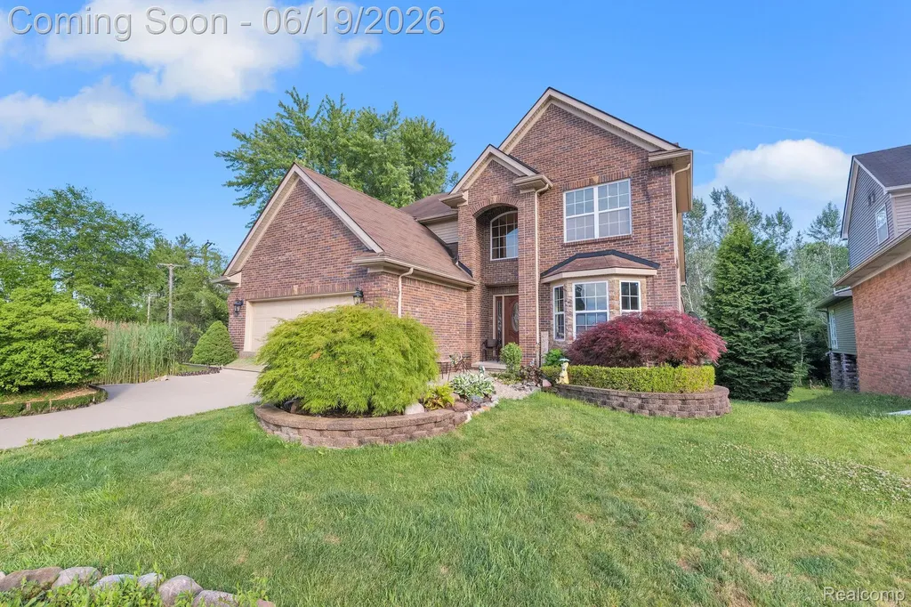 18090 Curtis Court Livonia City MI 48152