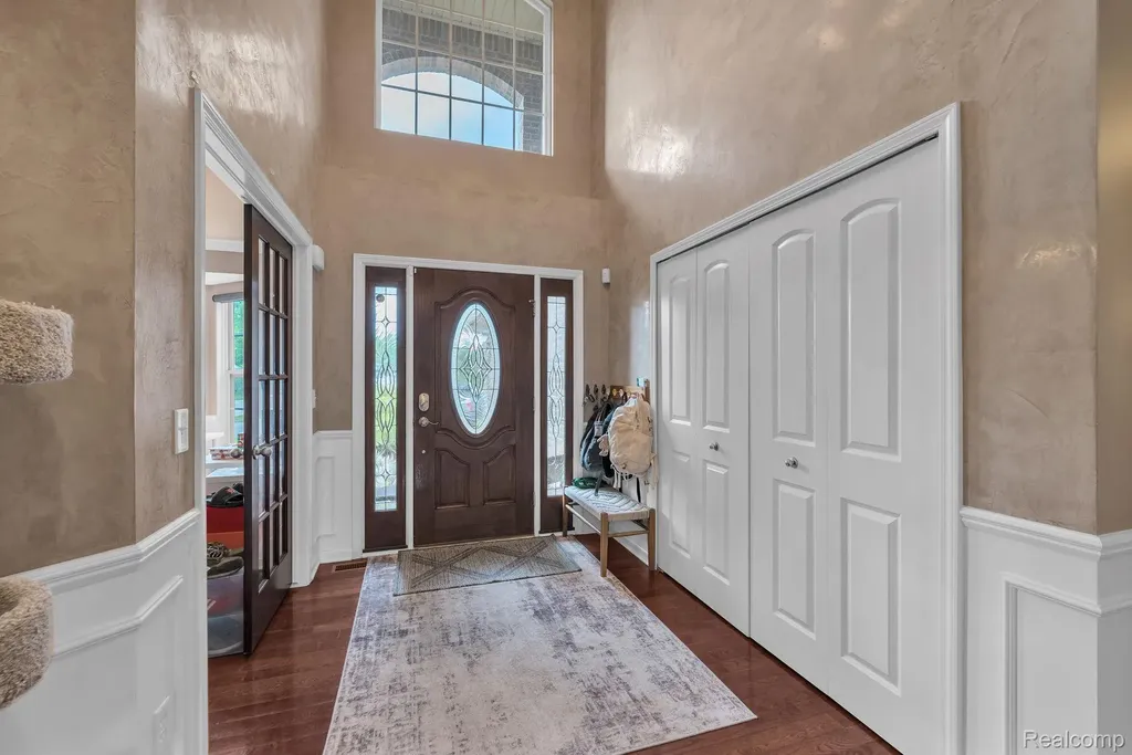 18090 Curtis Court Livonia City MI 48152