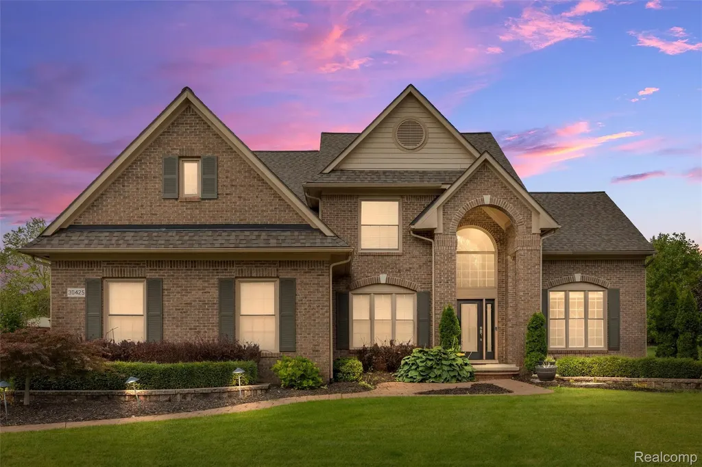 30425 Norwich Drive Novi City MI 48377