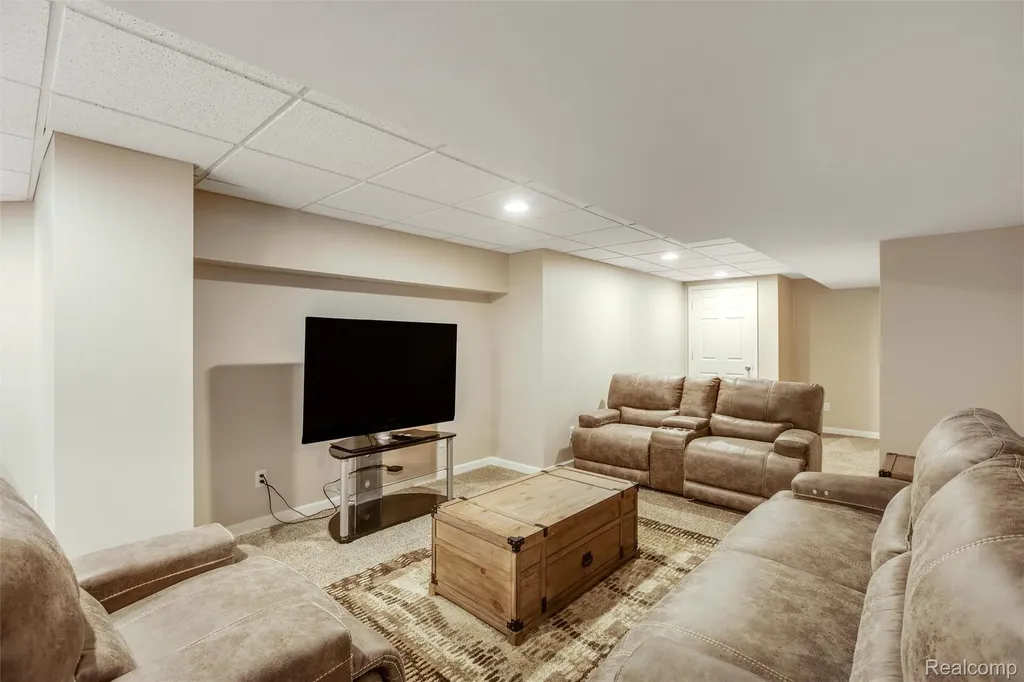 30425 Norwich Drive Novi City MI 48377