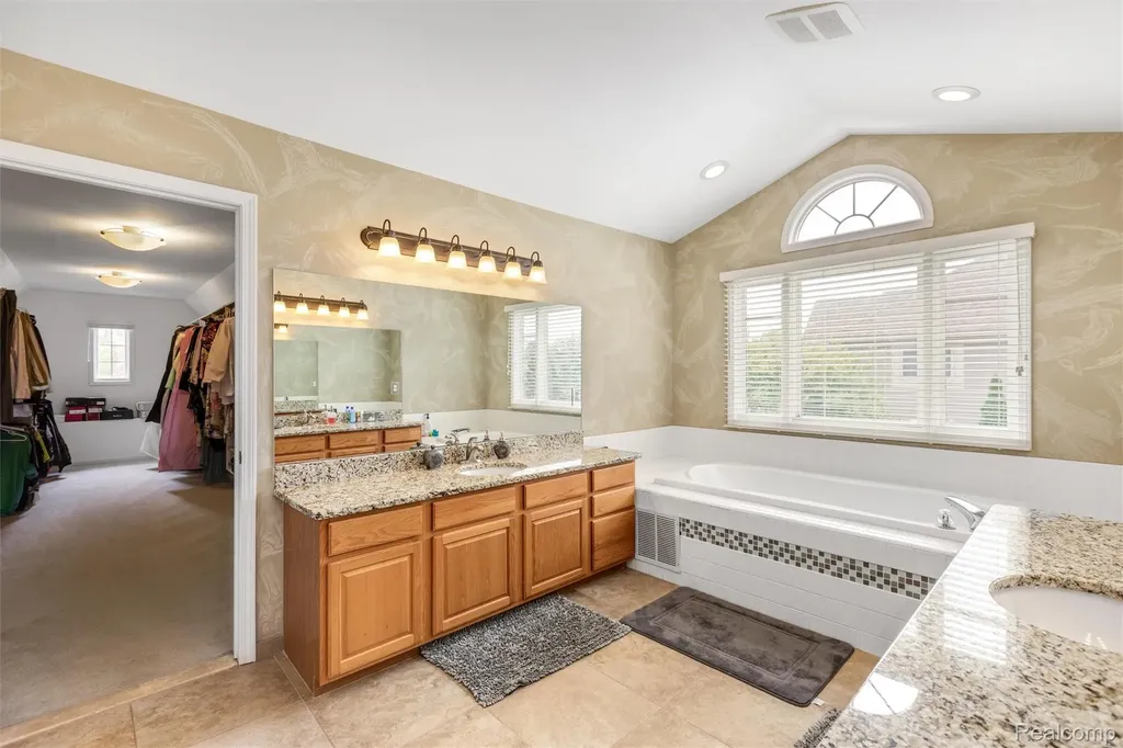 30425 Norwich Drive Novi City MI 48377