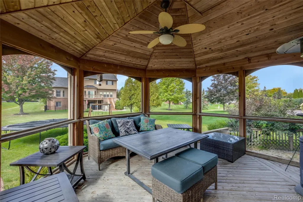 30425 Norwich Drive Novi City MI 48377