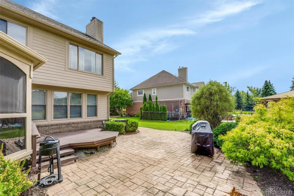 30425 Norwich Drive Novi City MI 48377