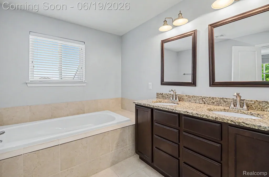 3455 N Quarry Creek Drive White Lake Charter Township MI 48383