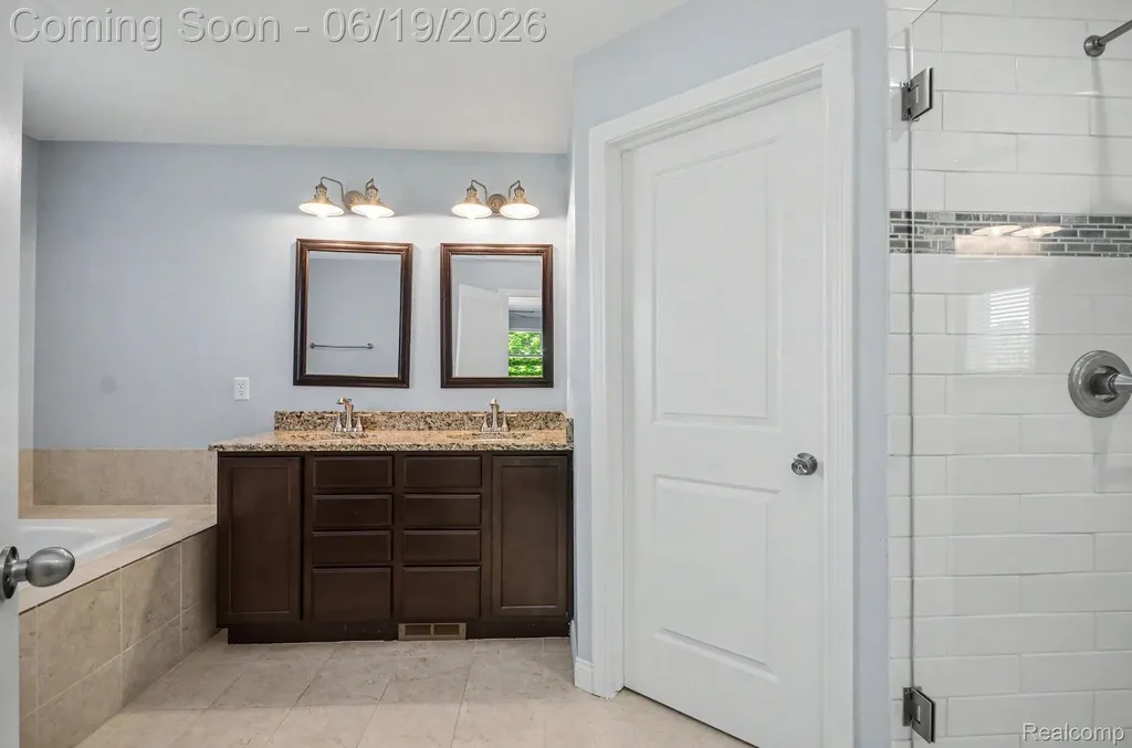 3455 N Quarry Creek Drive White Lake Charter Township MI 48383