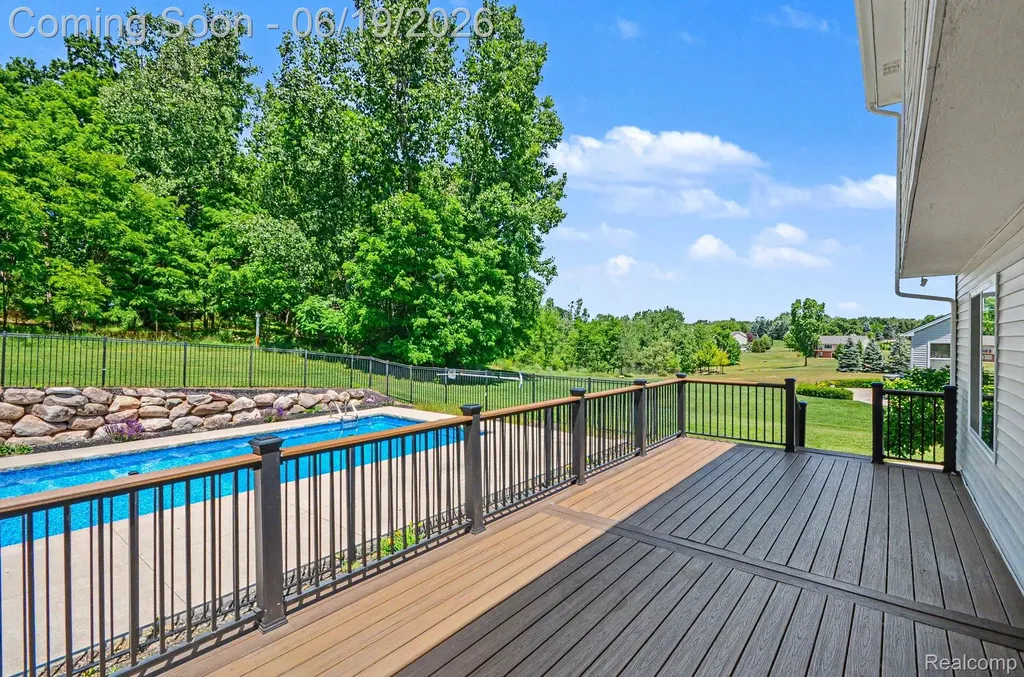 3455 N Quarry Creek Drive White Lake Charter Township MI 48383