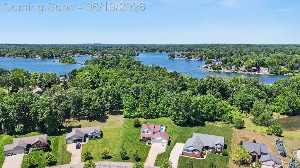 3455 N Quarry Creek Drive White Lake Charter Township MI 48383