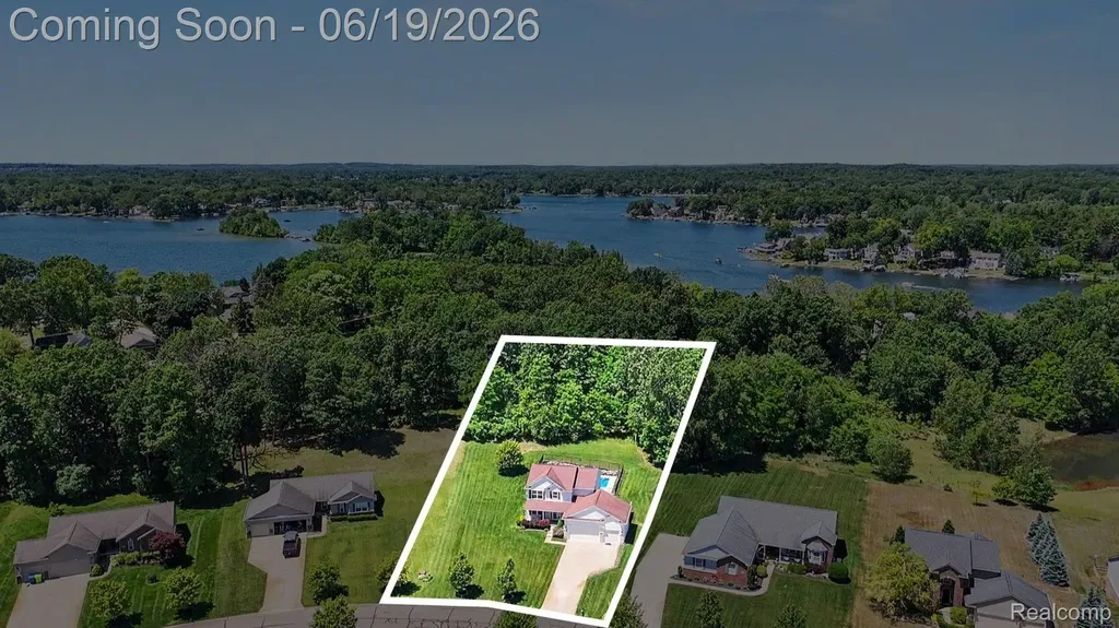 3455 N Quarry Creek Drive White Lake Charter Township MI 48383