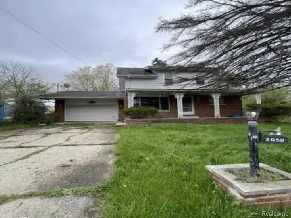2050 Aitken Avenue Flint City MI 48503