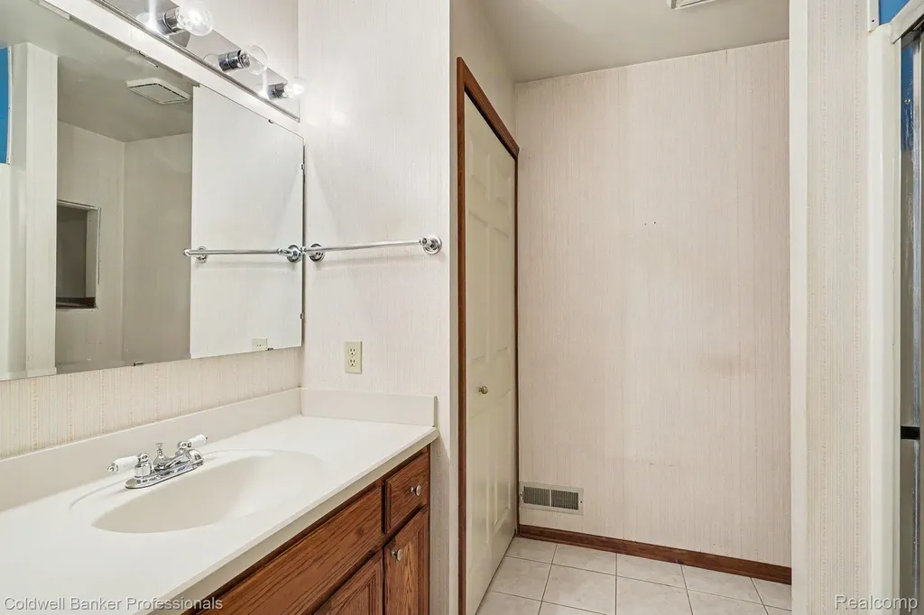 1083 Shalin Drive Davison Township MI 48423