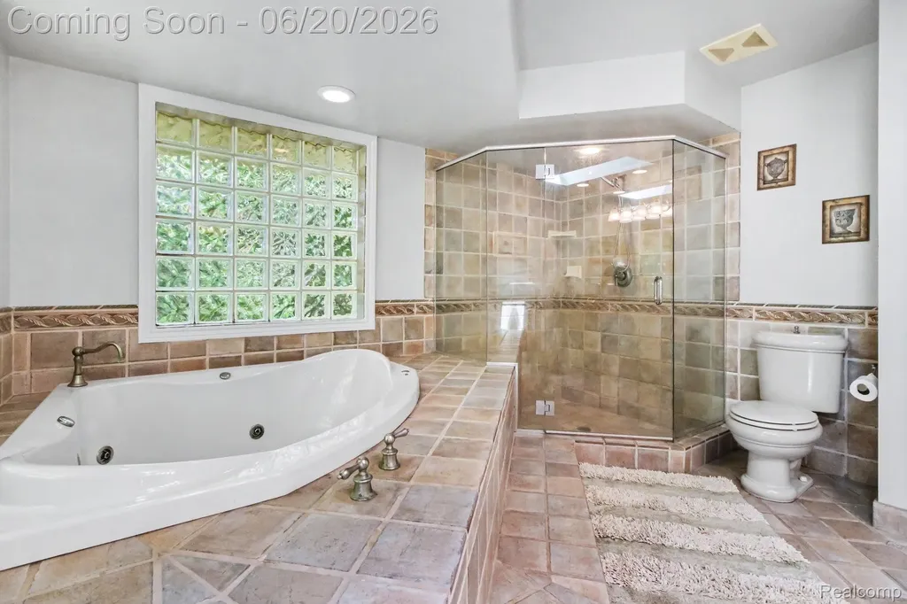 27682 Wellington Street Farmington Hills City MI 48334