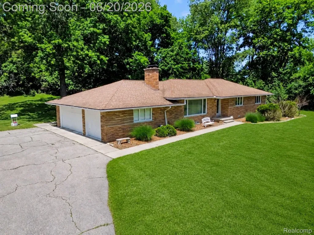 27682 Wellington Street Farmington Hills City MI 48334