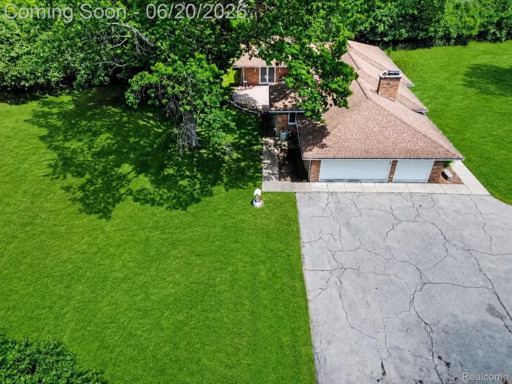 27682 Wellington Street Farmington Hills City MI 48334