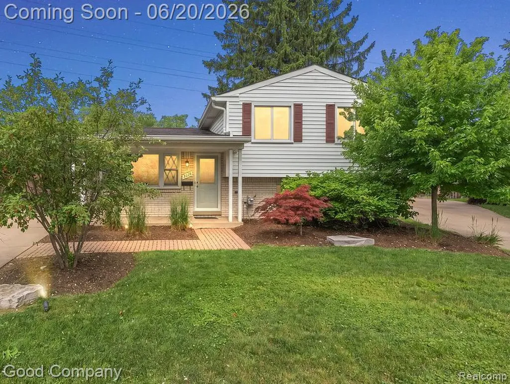 3026 Linwood Court Royal Oak City MI 48073