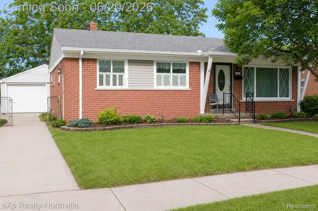 130 Shotka Street Westland City MI 48186