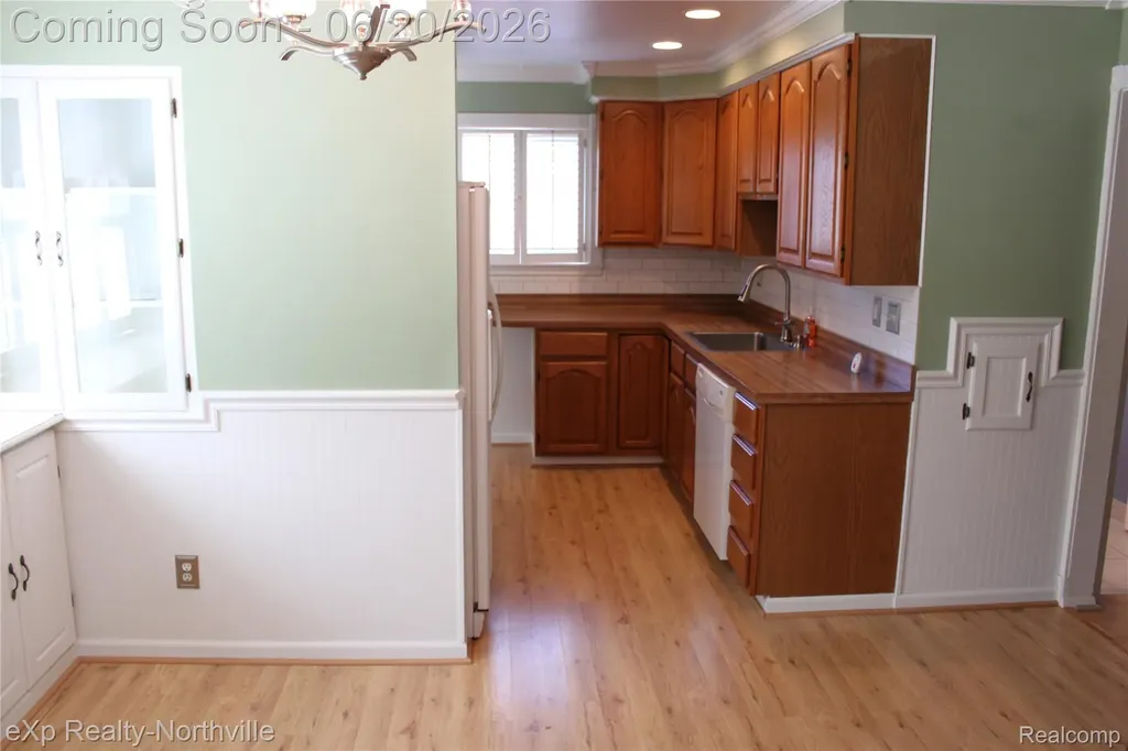 130 Shotka Street Westland City MI 48186