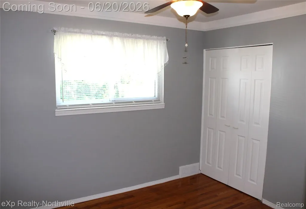130 Shotka Street Westland City MI 48186