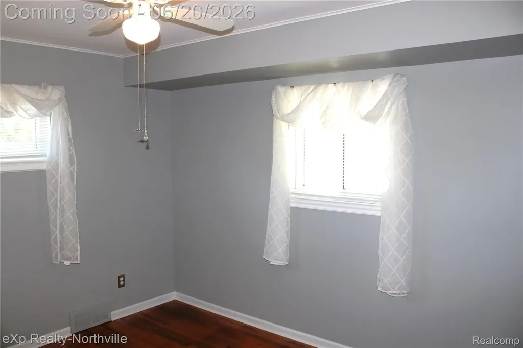 130 Shotka Street Westland City MI 48186