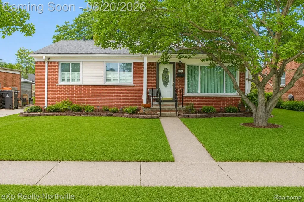 130 Shotka Street Westland City MI 48186